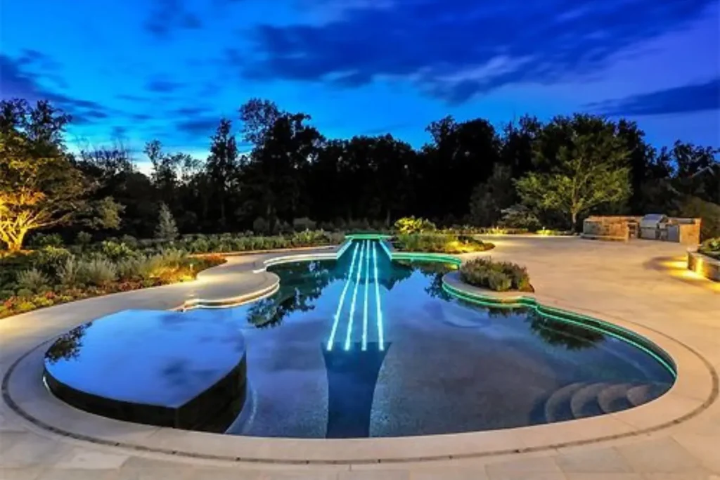 mosaic art works: Swimming Pool Mosaics